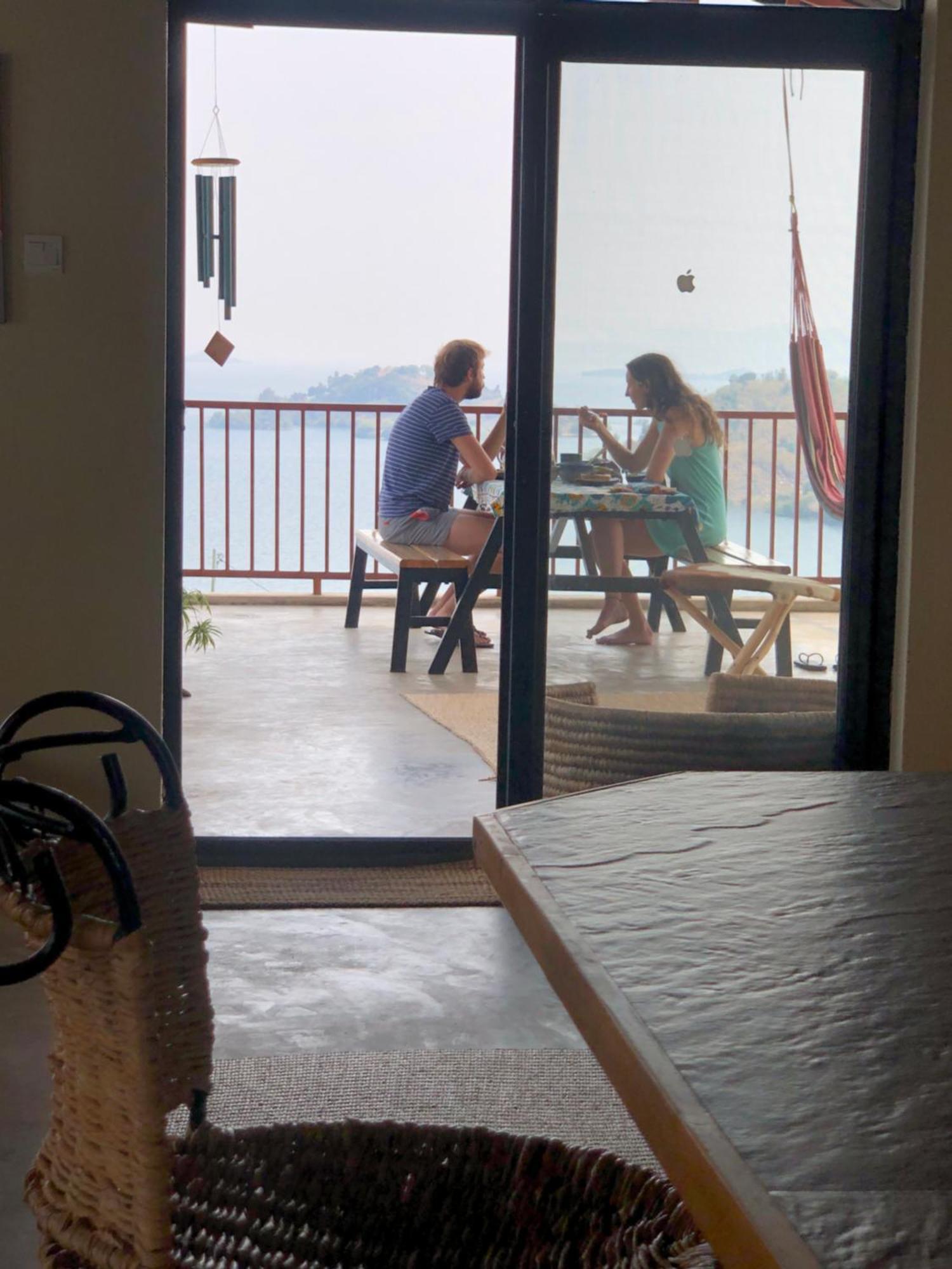 Amazi Land Home And Farm Stay Kibuye ภายนอก รูปภาพ